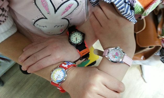 선생님~이 시계 좀 보세요!