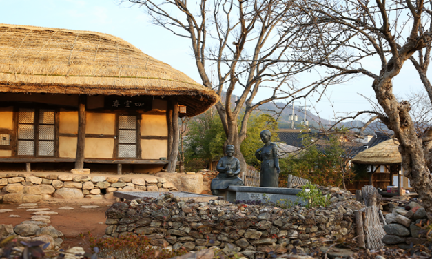 여행은 나보다 더 퍽퍽했던 삶을 만나고 오는 일이다(손민호, 중앙일보 레저팀장)